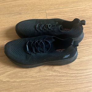 Sketchers Bob 6.5 women solid black